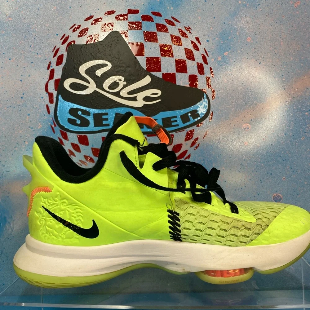 Lebron grinch - Picture 5 of 6